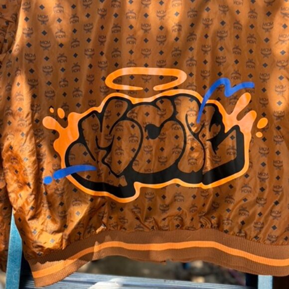 MCM Sam Pen Raincoat - Picture 4 of 10